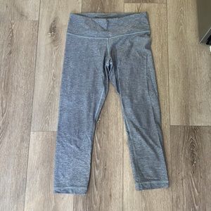 Grey lululemon Capri leggings